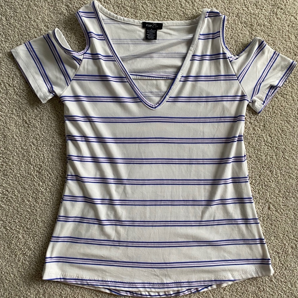 NWOT Rue 21 cold shoulder striped top
